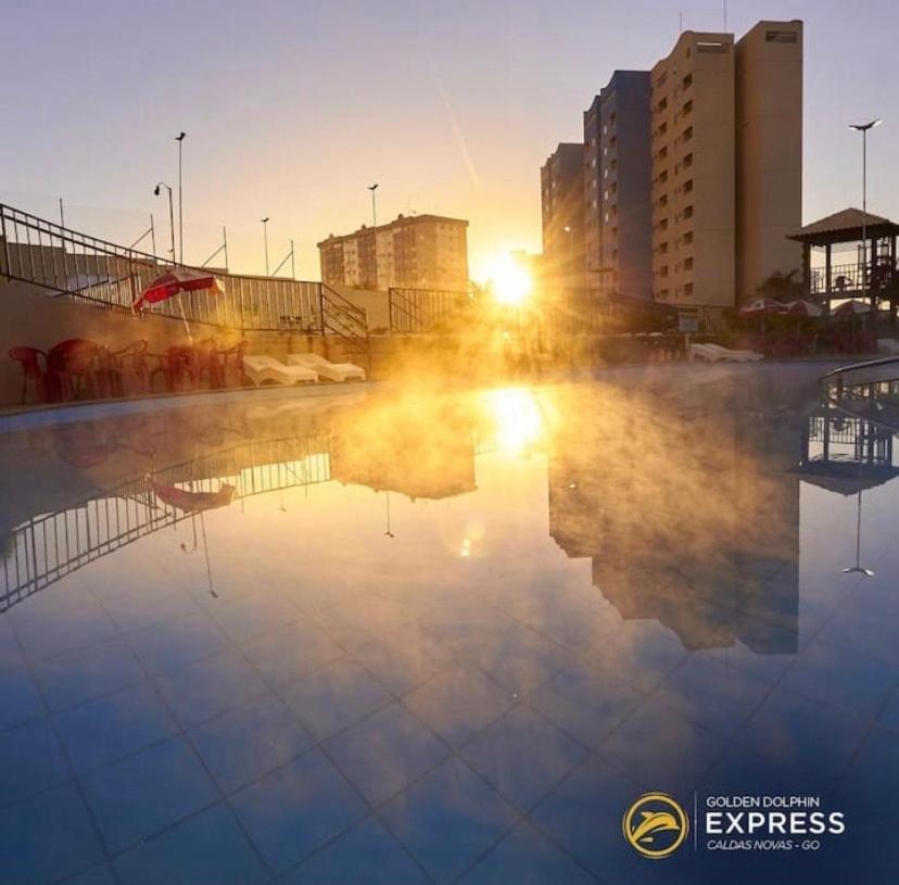 Golden Dolphin Express - O Melhor De Caldas Lägenhet Caldas Novas Exteriör bild