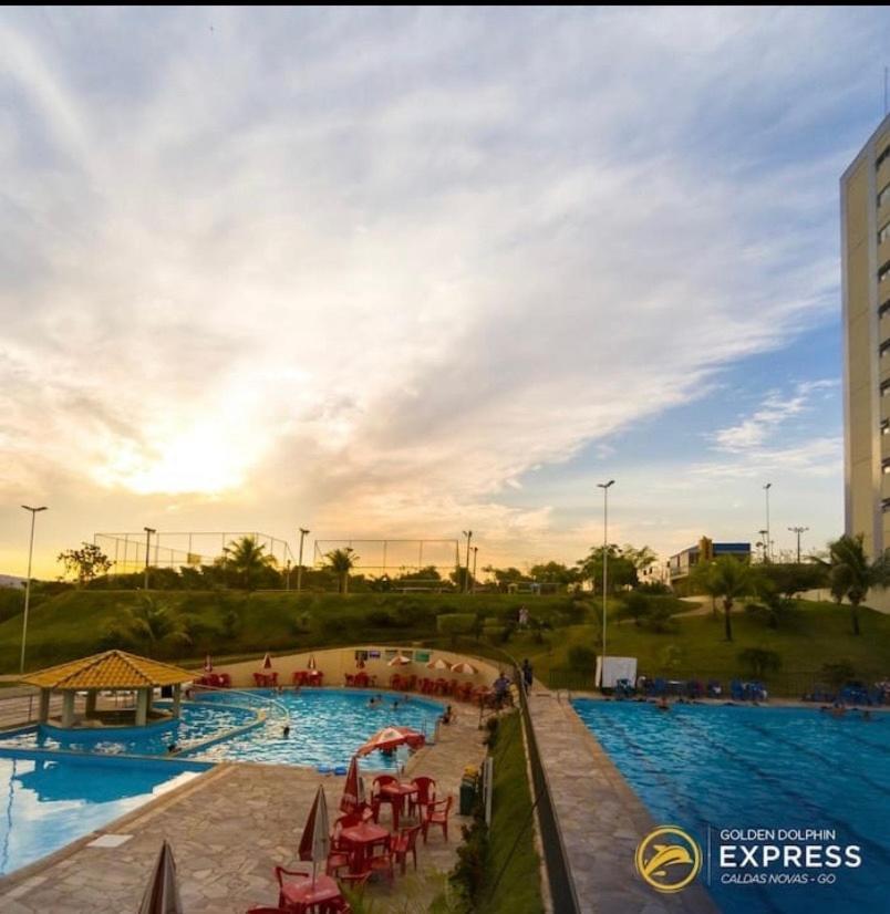 Golden Dolphin Express - O Melhor De Caldas Lägenhet Caldas Novas Exteriör bild